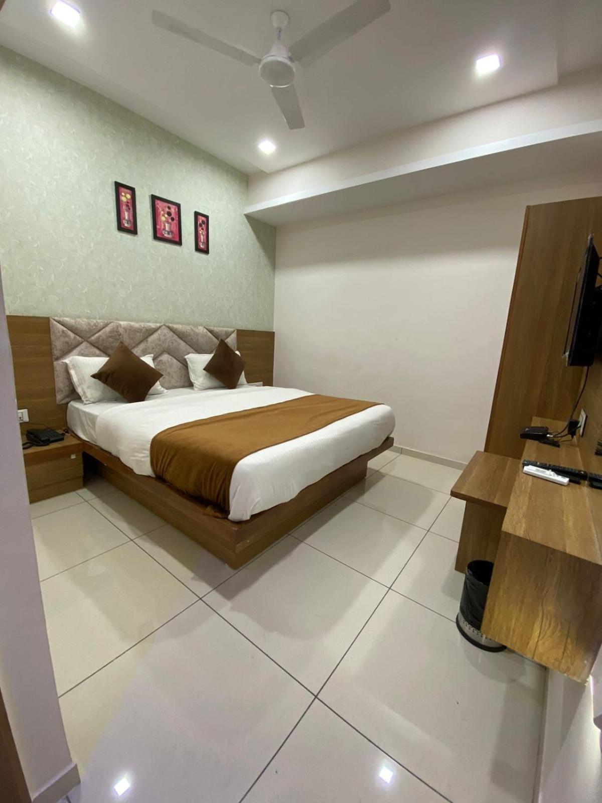 Hotelsuncity Inn Βαντοντάρα Εξωτερικό φωτογραφία