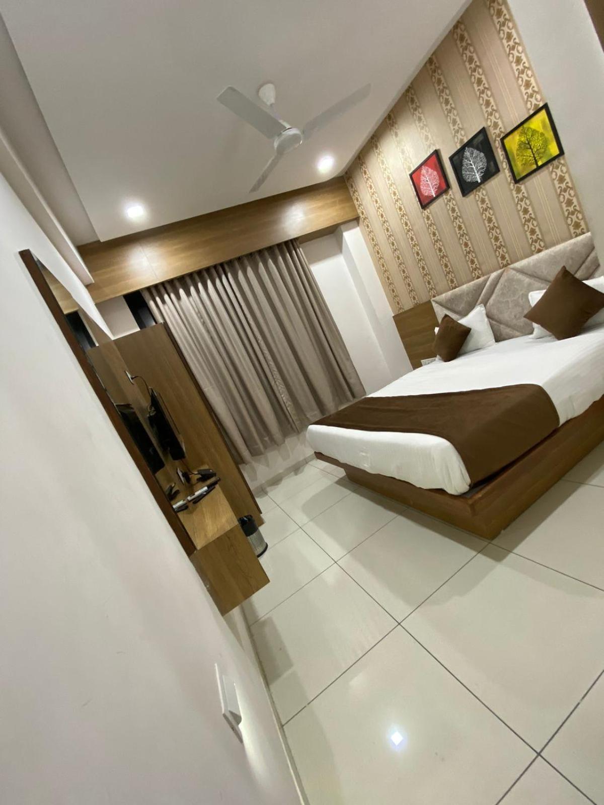 Hotelsuncity Inn Βαντοντάρα Εξωτερικό φωτογραφία